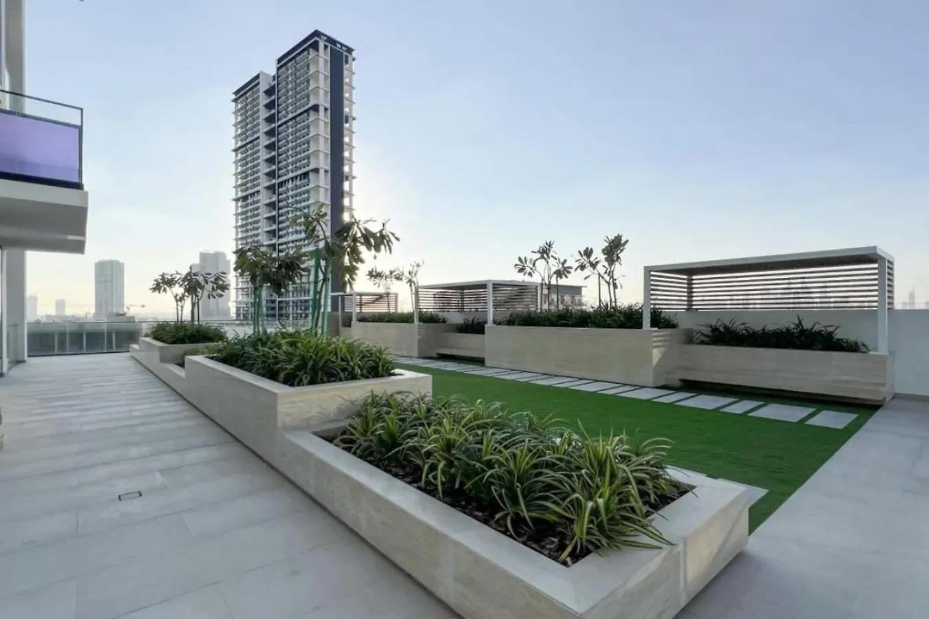 Large New Apartment Pool In Jvc Community Dubai 0*,